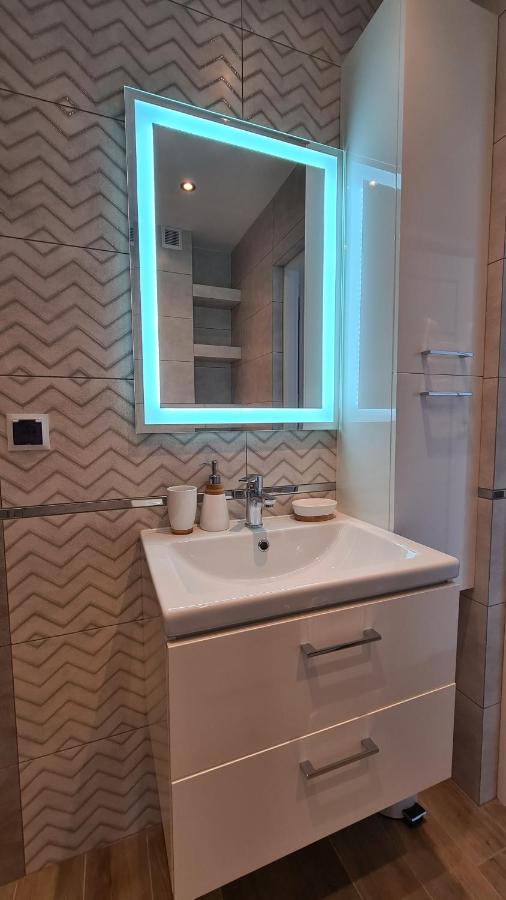 Apartament Deluxe 3 Auschwitz Buitenkant foto